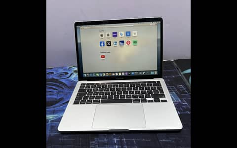 MacBook Pro 2020 | core i7 | 32GB RAM | 512 SSD | 13.3 inch TouchBar
