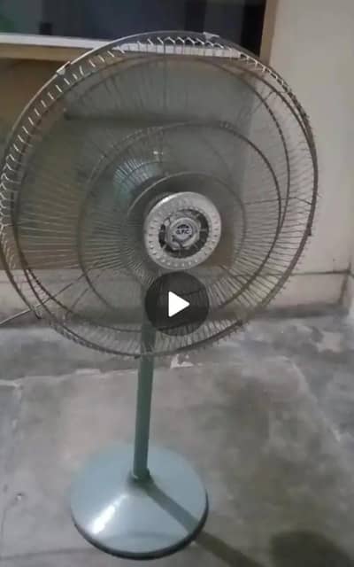 GFC Pedestal Fan