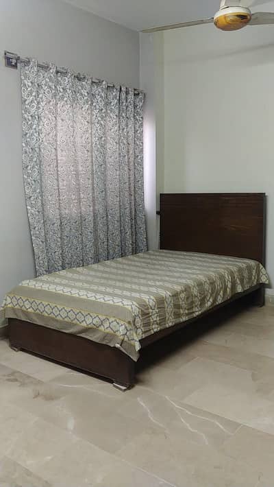 WOODEN SINGLE BED - EXCELLENT CONDITION