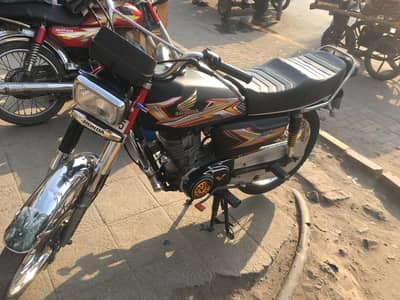 Honda 125 Motorcycle