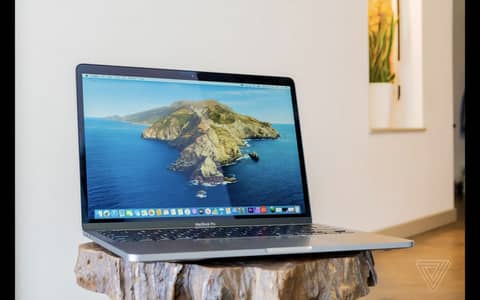 MacBook Pro 13 inch 2020 | Core i5 | 16gb RAM | 1000GB SSD 10/10