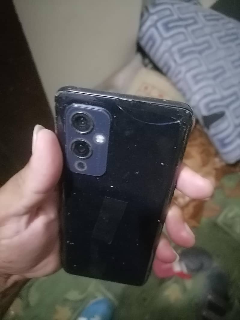 OnePlus 9 4