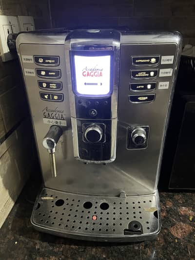 Gaggia Accademia Super Automatic Coffee Machine – without milk carafe