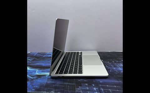 MacBook Pro 13 inch 2020 | Ci7 | 32gb RAM | 512gb SSD used