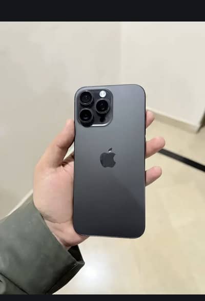 Iphone 16 pro 100 health brand new phone.