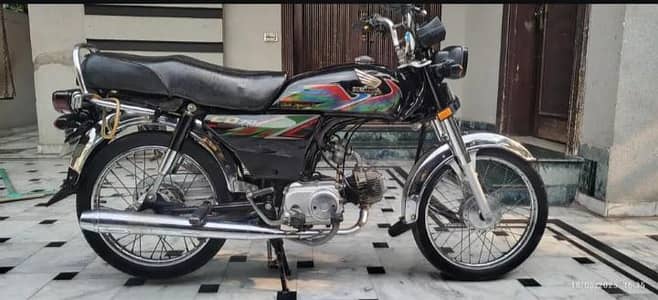 Honda CD70 2021