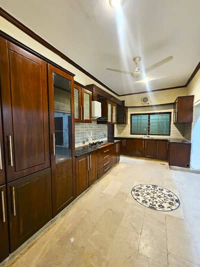 1 Kanal House with Open Basement for Rent in E-11/2 Islamabad - PKR 130,000 | 3 Bedrooms + TV Lounge + Drawing | Separate Utilities & Parking