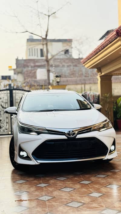 Toyota altis grande 1.8 X black interior