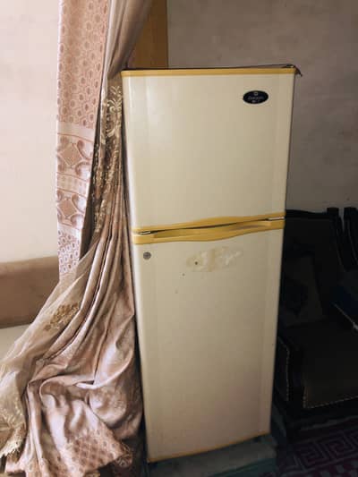 Dawlance Small Refrigerator 10/9 condition