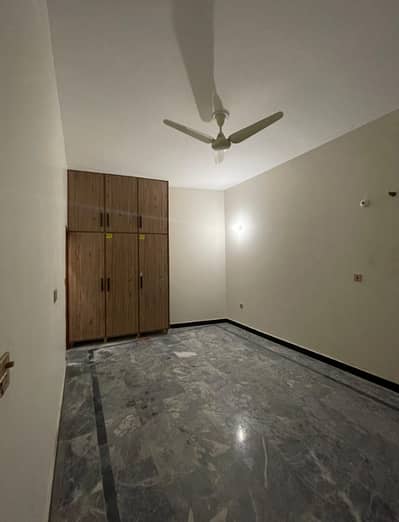 7.5 Marla Upper Portion FOR RENT In Dream Gardens Lahore