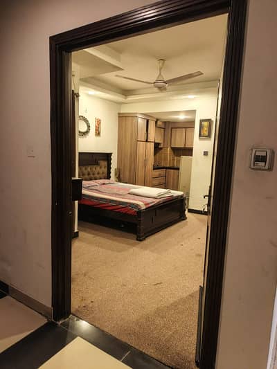 Full Furnished studio apprtmnt available for rent in Bahria town phase 4