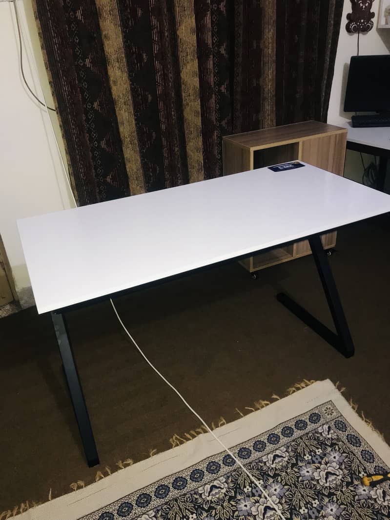 Modern Z Shape Computer Table 1