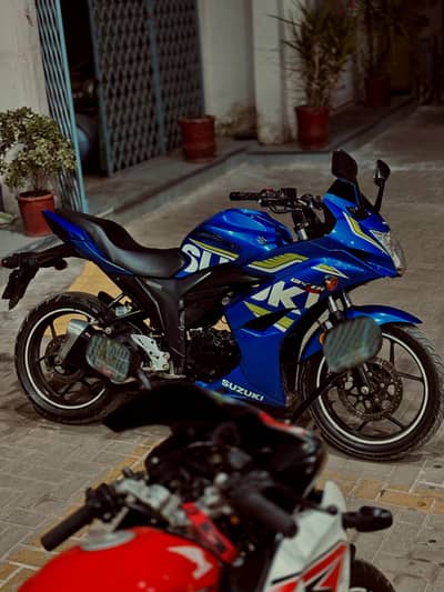 Suzuki gixxr 150 sf