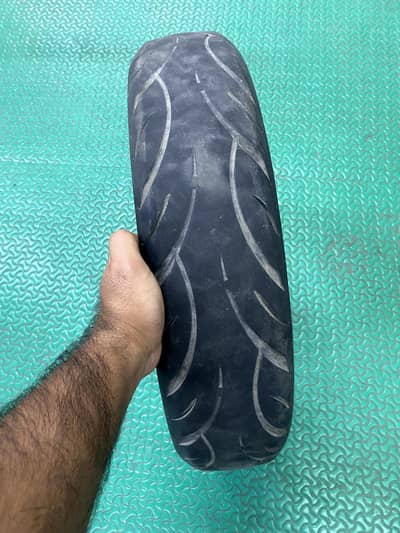 120 / 80 / 17 Tube Less Tyre