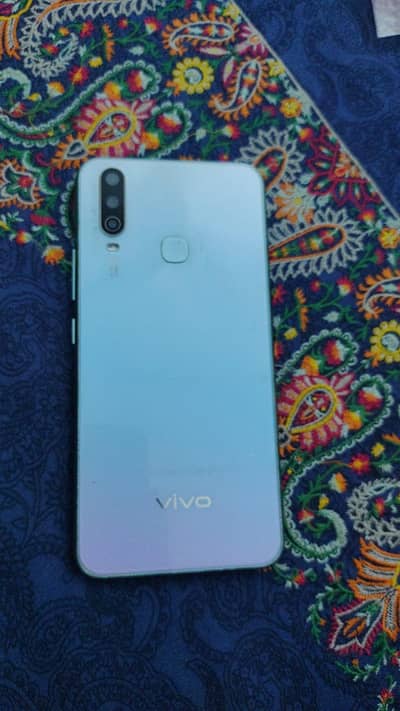 Vivo Y17