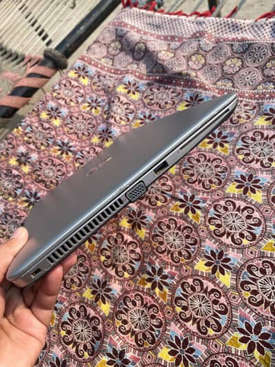 HP Elitebook,840 G3 i5 6th