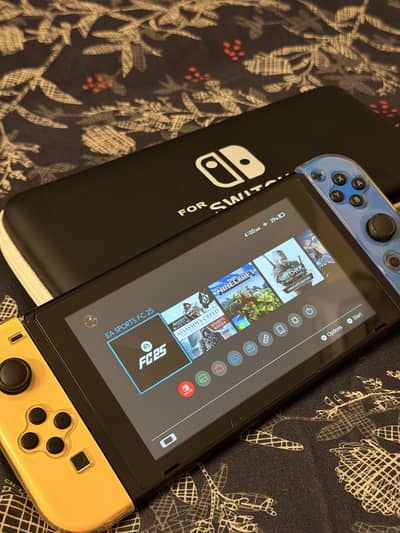 Nintendo Switch V2 (Fortnite Limited Edition) USA