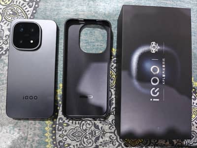 Vivo iQOO 15