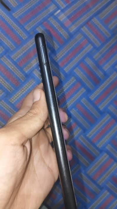 4 GB ram 64 GB memory