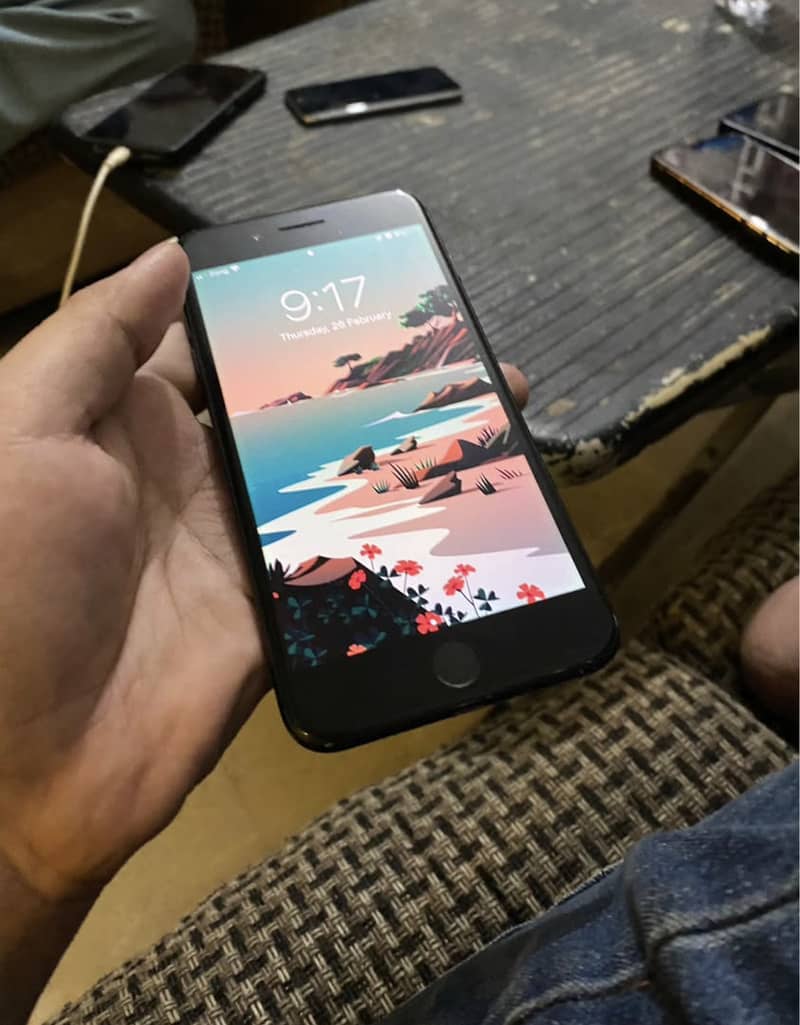 Apple iPhone 7 Plus 1