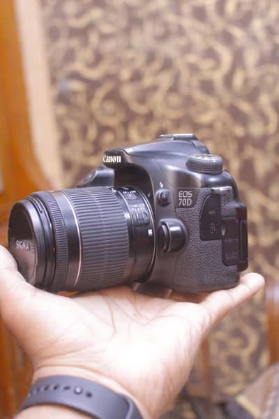 Canon 70D DSLR Camera with 18-55mm STM Lens