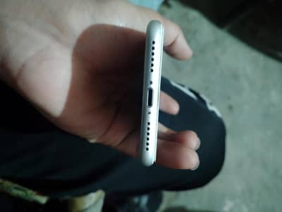 iphone 7 non PTA 10by10 condition no open no repair battery health 64