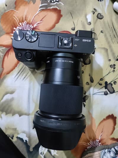 Sony a6400 and with lens 16mm