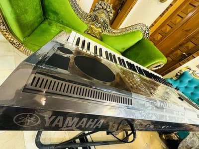 Yamaha PSR S970 Professional Keyboard Piano