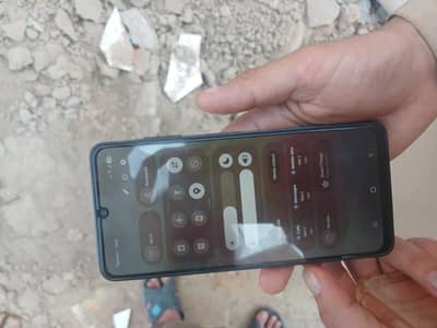 9/10 Condition  Daba nahi , charger sath diya jaye ga