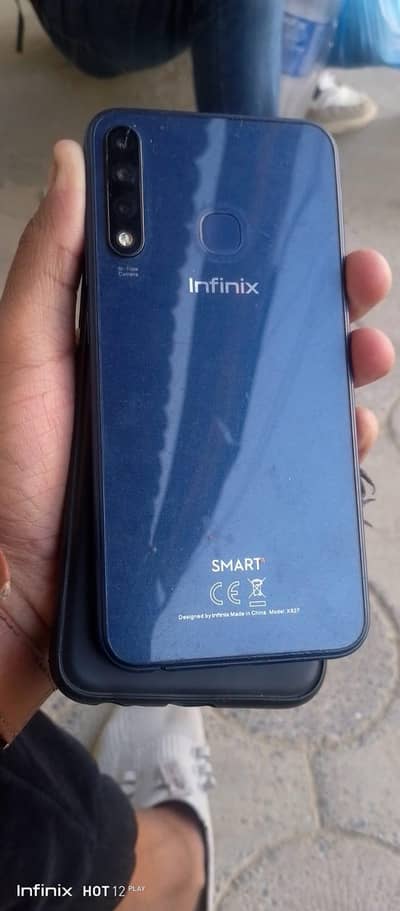 infimix smart 3 2/32 10/10 pta approved with charger