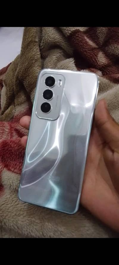 Oppo reno 12 . . 12 512
