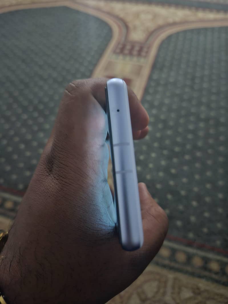 Google pixel 7a 4