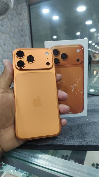 17 pro max 256GB Non pta unlock 4 month sim time E+E  sim