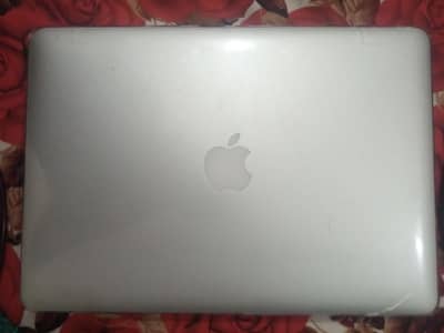 Apple MacBook Air 2017 – Core i5 | 8GB RAM | 256GB SSD
