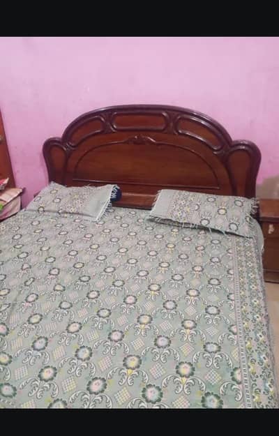 Bed with mattress and 2 side tables