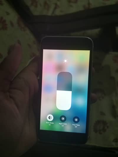 Iphone se3garnation 64gb mdm lock water back 10/10condition