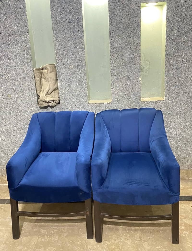 Two sofa chairs 0