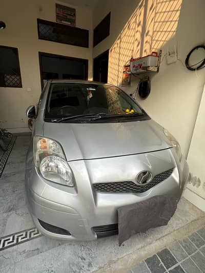 Toyota Vitz 1.0  model 2008 import 2012