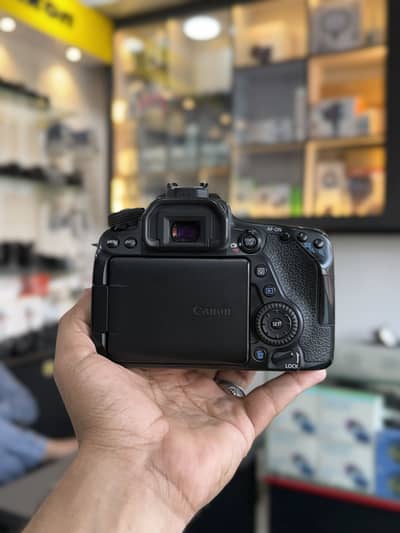 Canon 80D Body Only