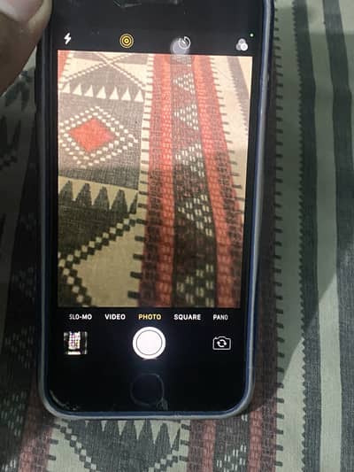 iPhone 8 —64gb— whatsapp—03361181468