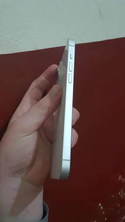 14 plus 128 GB 100 health