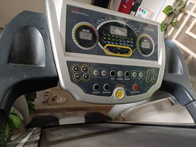 Treadmill and vibrater
