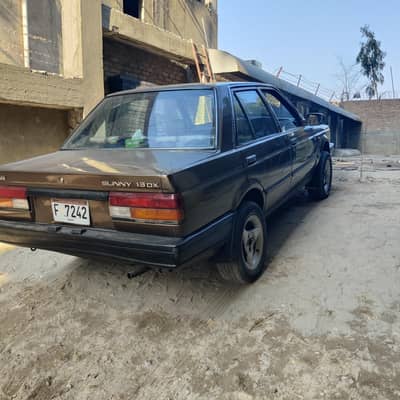 Nissan Sunny 88