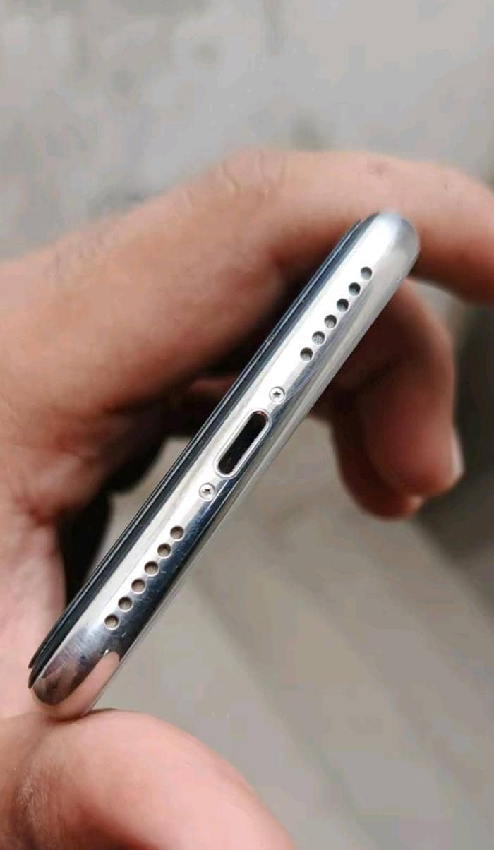 I phone xs Non PTA 3