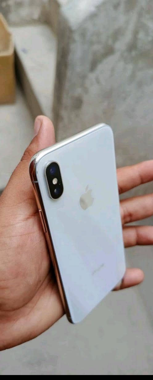 I phone xs Non PTA 5