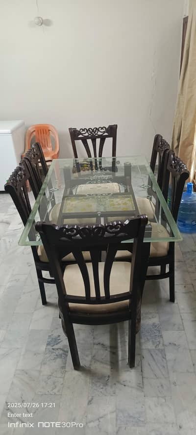 Dinning table for sale