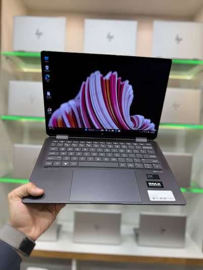 Hp Spectre 14 / Core Ultra 7 / 16GB RAM -1TB Storage