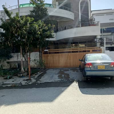 40*80 Ground portion For Rent in G13 Islamabad