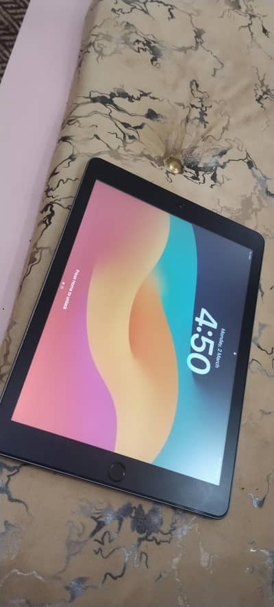 IPAD 6 GEN 32GB LATEST IOS