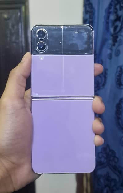 Samsung Galaxy Z Flip 4 Pta